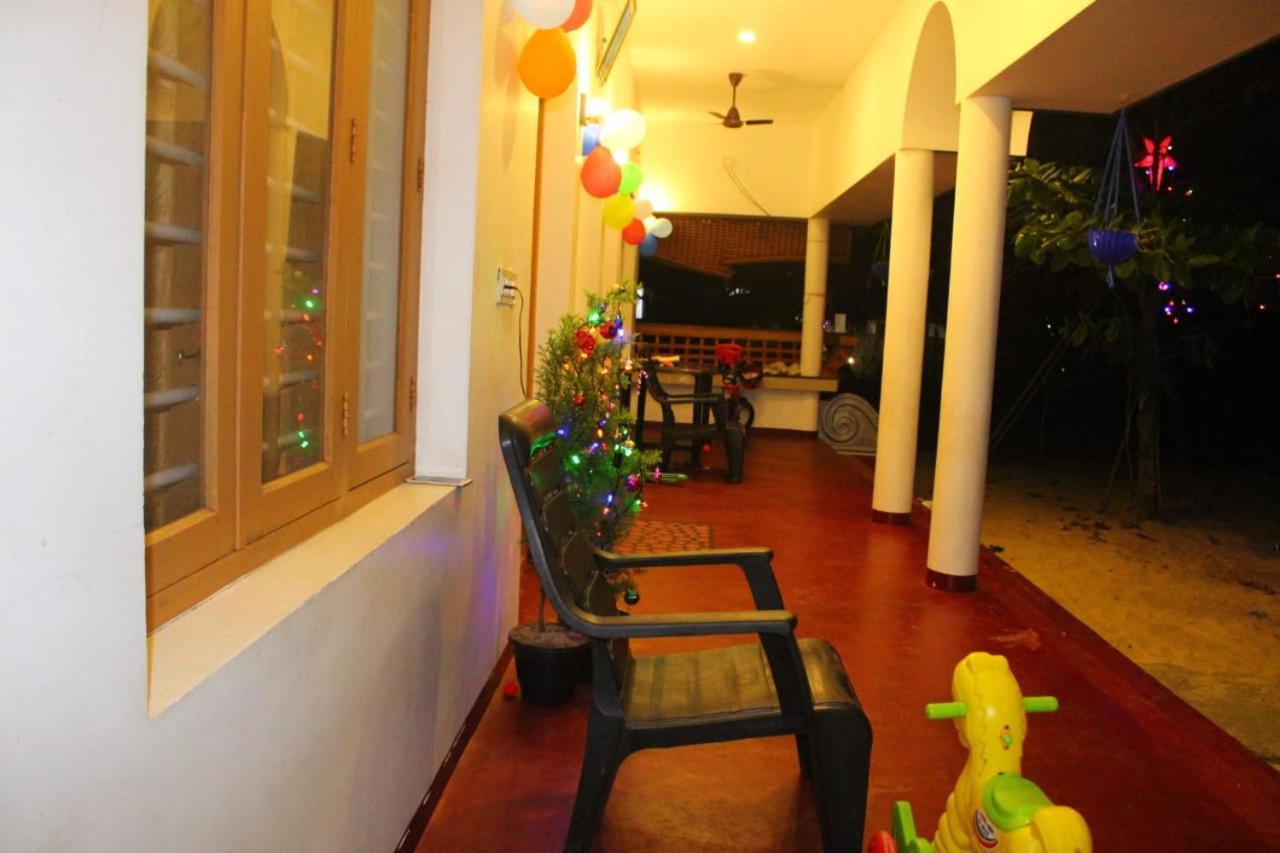 Marari Anna Beach Homestay Mararikulam Buitenkant foto