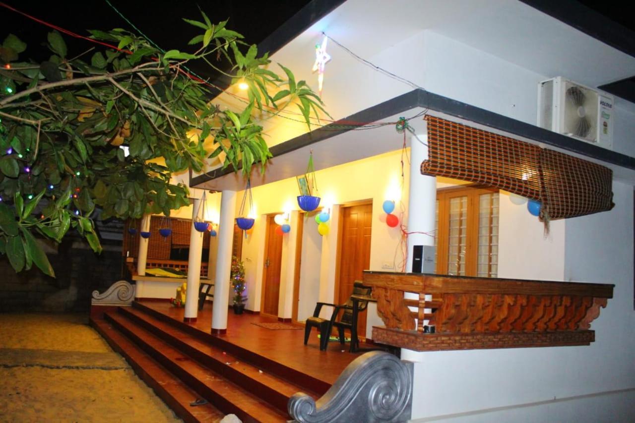 Marari Anna Beach Homestay Mararikulam Buitenkant foto