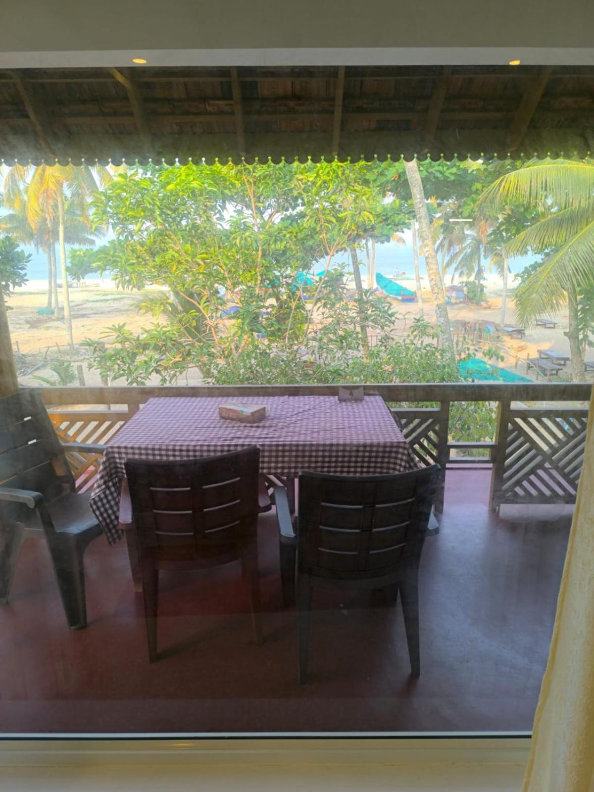 Marari Anna Beach Homestay Mararikulam Buitenkant foto
